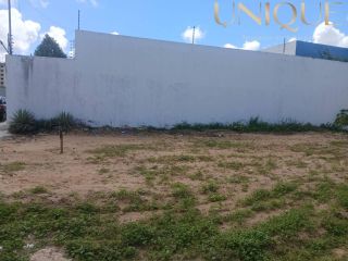 Terreno em excelente localização com 160m² no bairro Aruana.