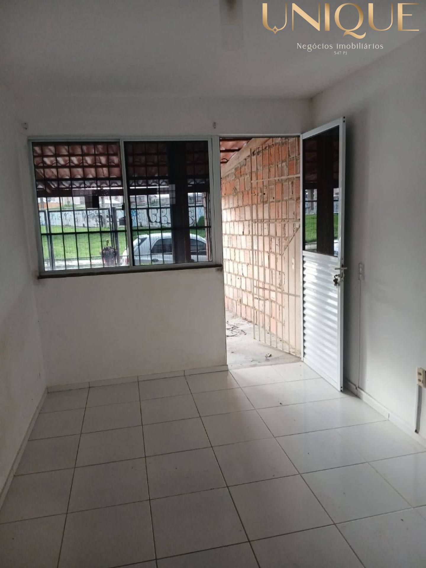 Apartamento no Conjunto Vida Nova Sobrado