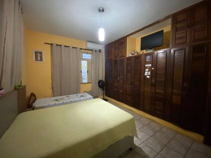 Casa ampla e sofisticada à venda no bairro Luzia!