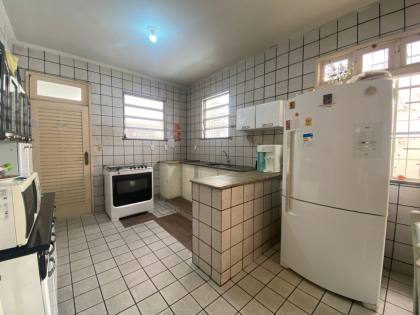 Casa ampla e sofisticada à venda no bairro Luzia!