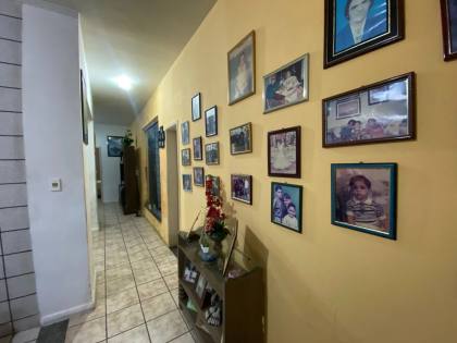 Casa ampla e sofisticada à venda no bairro Luzia!