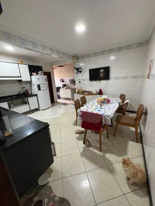 Casa com um andar no Bairro Luzia - Conjunto Medici