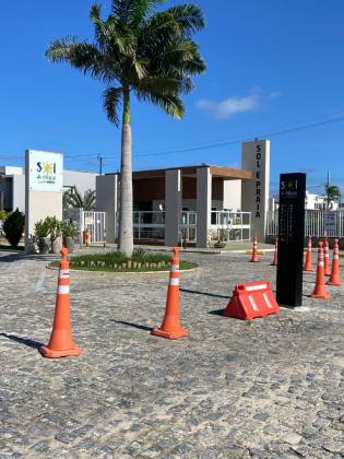 LOTE EM COND. FECHADO SOL E PRAIA