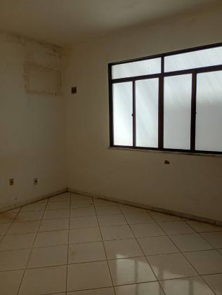 Excelente casa no bairro Coroa do Meio