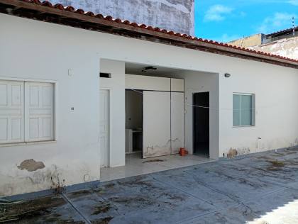 Excelente casa no bairro Coroa do Meio
