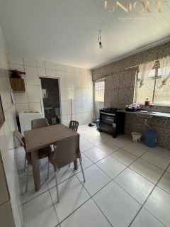 Oportunidade: Casa de andar no 18 do Forte
