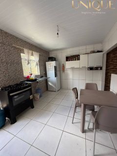 Oportunidade: Casa de andar no 18 do Forte