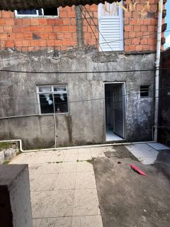 Oportunidade: Casa de andar no 18 do Forte
