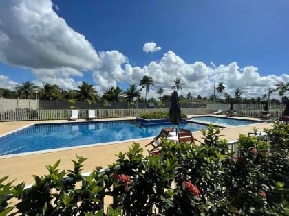 CASA DE ESQUINA EXCLUSIVA NO CONDOMÍNIO PÉ NA AREIA - SOL E PRAIA | BARRA DOS COQUEIROS