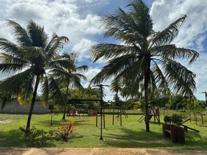 CASA DE ESQUINA EXCLUSIVA NO CONDOMÍNIO PÉ NA AREIA - SOL E PRAIA | BARRA DOS COQUEIROS
