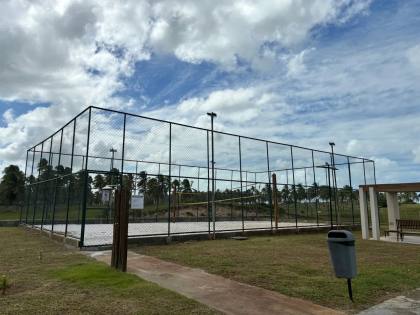 CASA DE ESQUINA EXCLUSIVA NO CONDOMÍNIO PÉ NA AREIA - SOL E PRAIA | BARRA DOS COQUEIROS