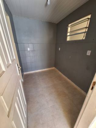 Excelente casa com 3 Quartos no Bairro Aruana.