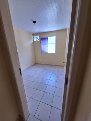 Excelente casa com 3 Quartos no Bairro Aruana.