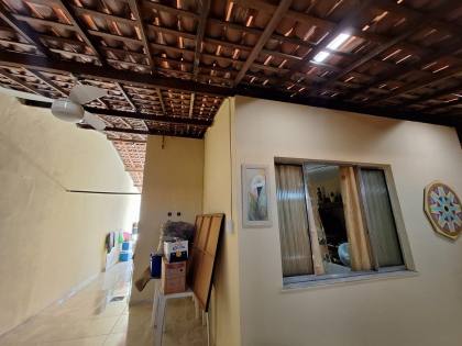 Excelente casa com 3 Quartos no Bairro Aruana.