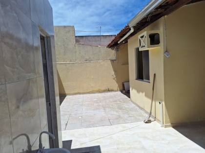 Excelente casa com 3 Quartos no Bairro Aruana.