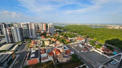 Excelente apartamento com 2 quartos, sendo duas suítes no Condomínio Jouberto Uchoa.