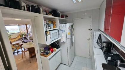 Excelente apartamento com 2 quartos, sendo duas suítes no Condomínio Jouberto Uchoa.