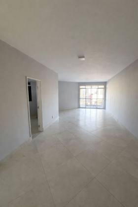 Apartamento no condomínio Mares da Grécia - Centro