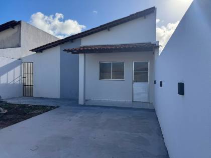 ? Casa à venda em condomínio fechado!