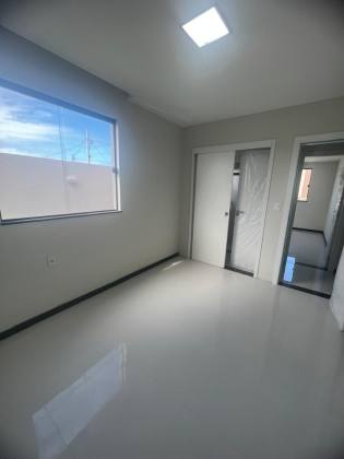 CASA A VENDA NA BARRA DOS COQUEIROS- CONDOMINIO VILLAREDO