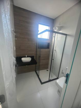 CASA A VENDA NA BARRA DOS COQUEIROS- CONDOMINIO VILLAREDO
