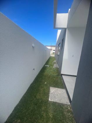 CASA A VENDA NA BARRA DOS COQUEIROS- CONDOMINIO VILLAREDO