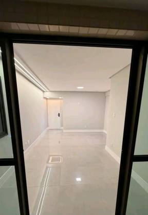 Excelente apartamento reformado com 3 quartos, sendo um suíte no Tivoli Residence, Bairro Jardins.