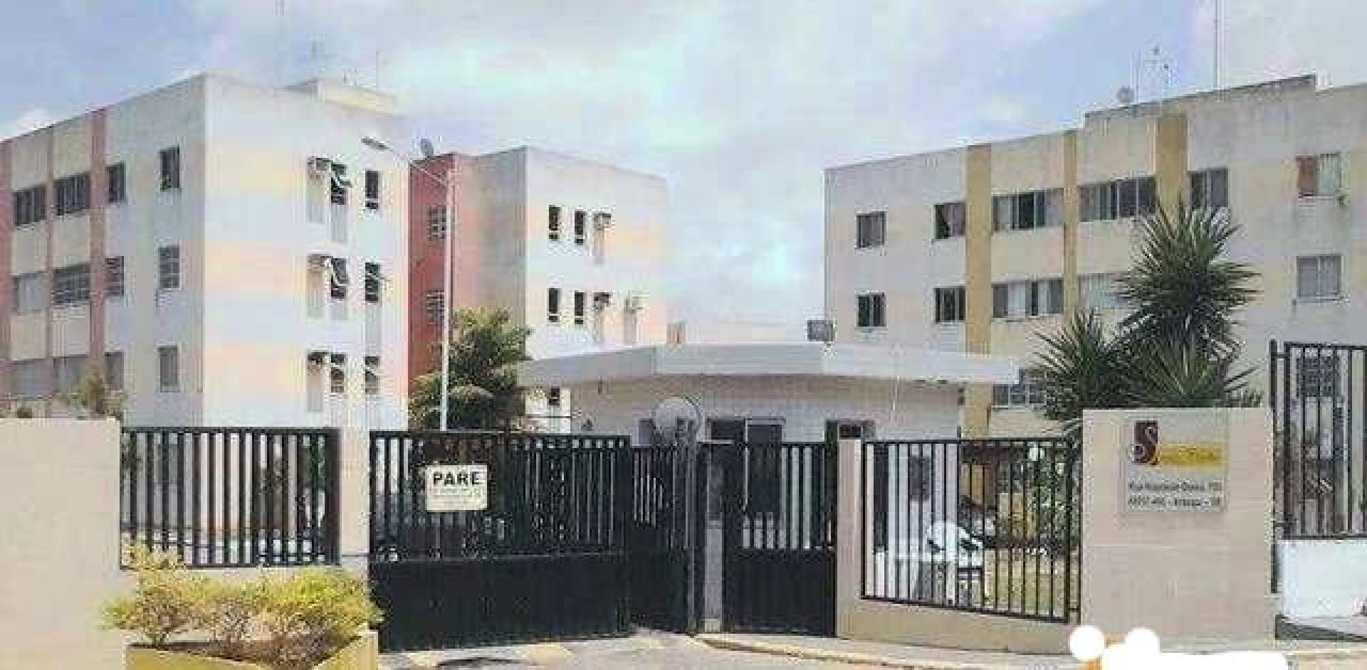 Apartamento com 3 quartos, sendo um suíte no Condomínio Santa Cecília, Bairro Atalaia.