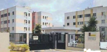 Apartamento com 3 quartos, sendo um suíte no Condomínio Santa Cecília, Bairro Atalaia.