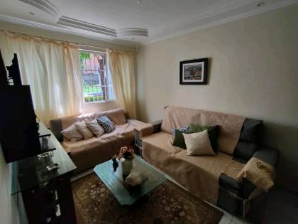 Apartamento com 3 quartos, sendo um suíte no Condomínio Santa Cecília, Bairro Atalaia.