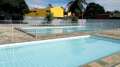 Apartamento com 3 quartos, sendo um suíte no Condomínio Santa Cecília, Bairro Atalaia.