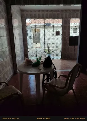 Casa 3/4 no Cj Castelo Branco