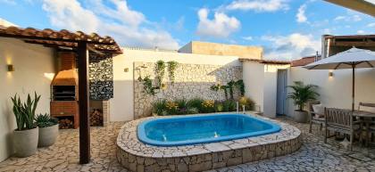 2/4 com Piscina na Aruana