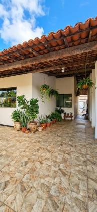 2/4 com Piscina na Aruana