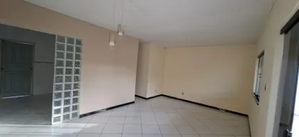 2/4 com Piscina na Aruana