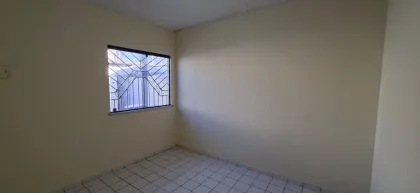 2/4 com Piscina na Aruana
