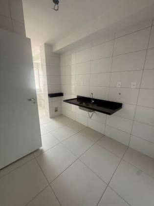OPORTUNIDADE !!Apartamento GRIFFiTH PARK com 4 quartos, 2 suítes no bairro Farolândia próximo a Avenida Beira-Mar