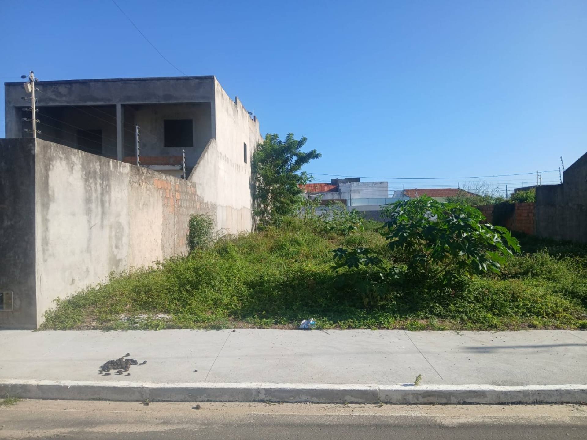 Excelente terreno residencial no Loteamento Costa Verde II, Bairro Aruana.