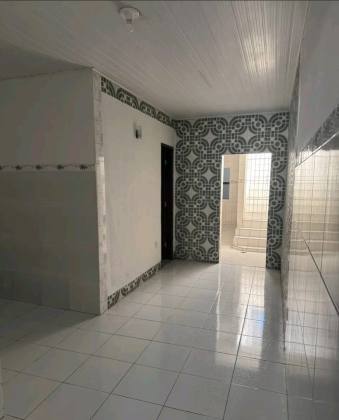 Linda casa com 3 quartos, sendo um suíte no Bairro Santo Antônio.