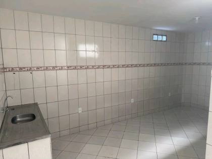 Linda casa com 3 quartos, sendo um suíte no Bairro Santo Antônio.