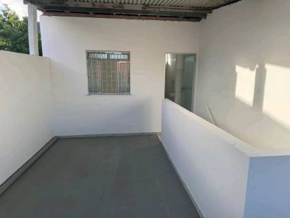 Linda casa com 3 quartos, sendo um suíte no Bairro Santo Antônio.