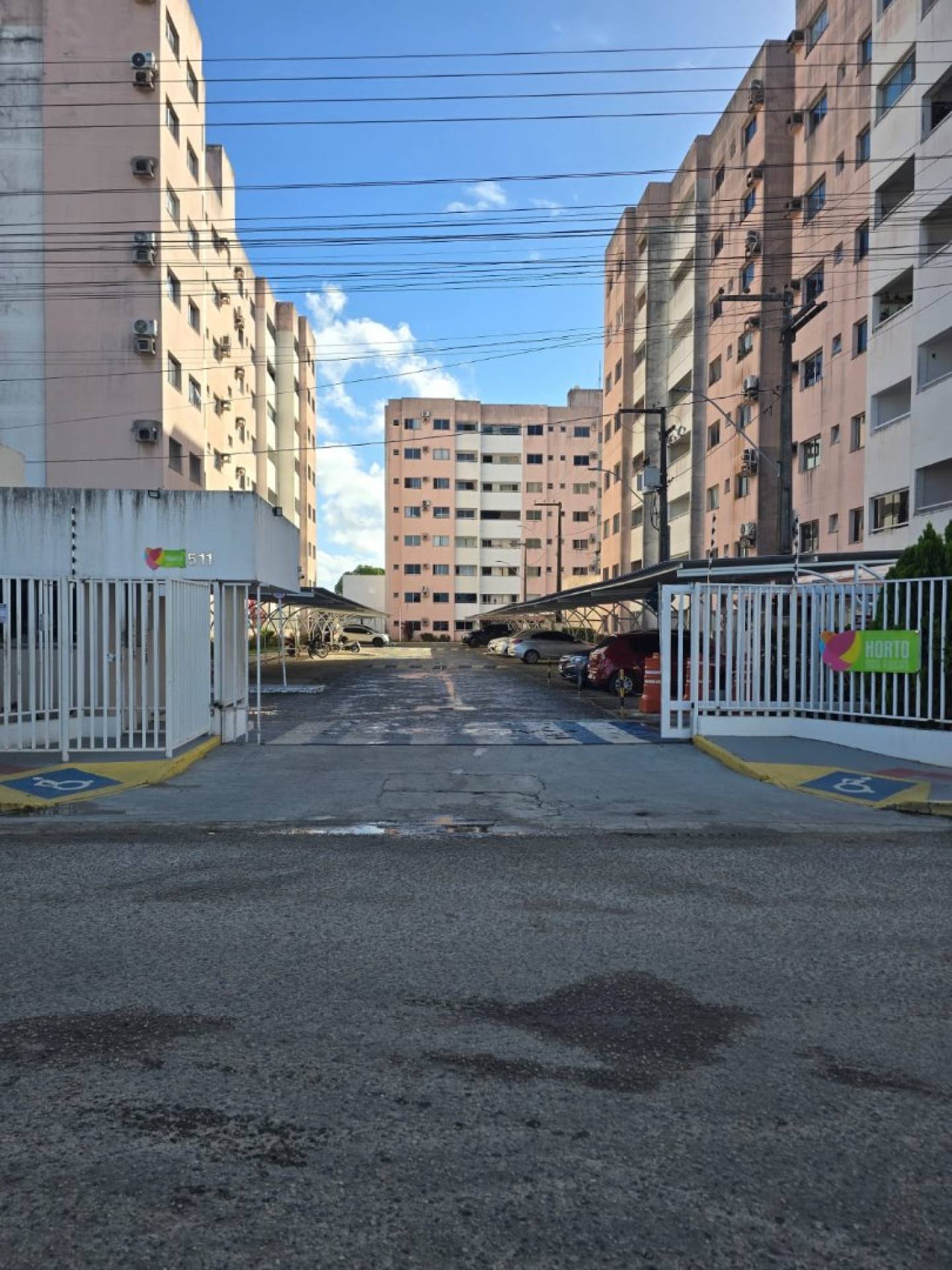 Apartamento com 2 Quartos no residencial Horto das Rosas, São Cristóvão.