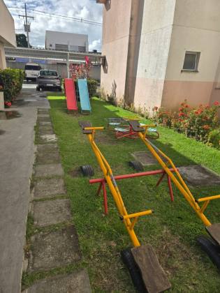 Apartamento com 2 Quartos no residencial Horto das Rosas, São Cristóvão.