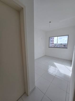 Apartamento com 2 Quartos no residencial Horto das Rosas, São Cristóvão.