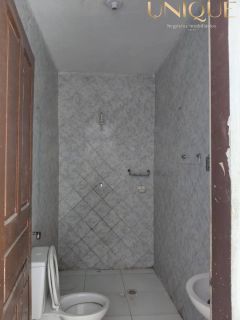 Vendo prédio com 2 pontos comerciais e casa no fundo