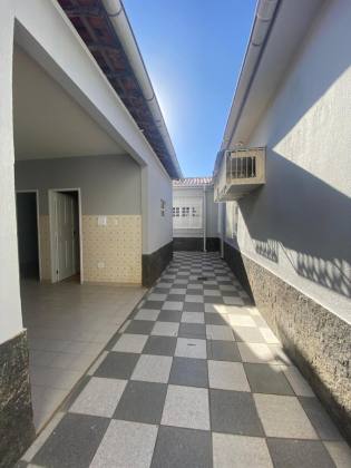 Casa ampla no Inacio Barbosa