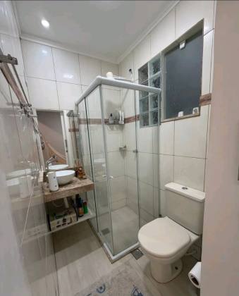 Excelente apartamento com 3 quartos, sendo um suíte no Edifício Clea, bairro Luzia.