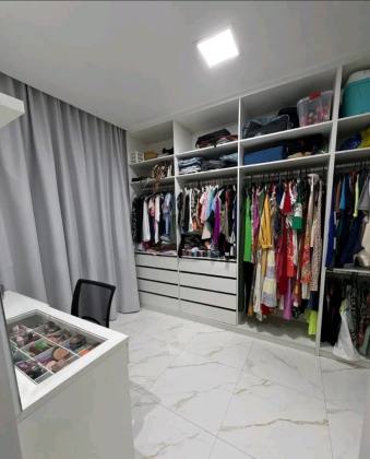Excelente apartamento com 3 quartos, sendo um suíte no Edifício Clea, bairro Luzia.