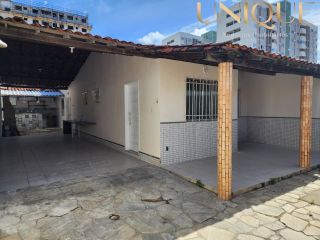 Casa de 2/4 e 1 suíte na Aruana