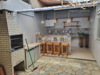 Casa de 2/4 e 1 suíte na Aruana